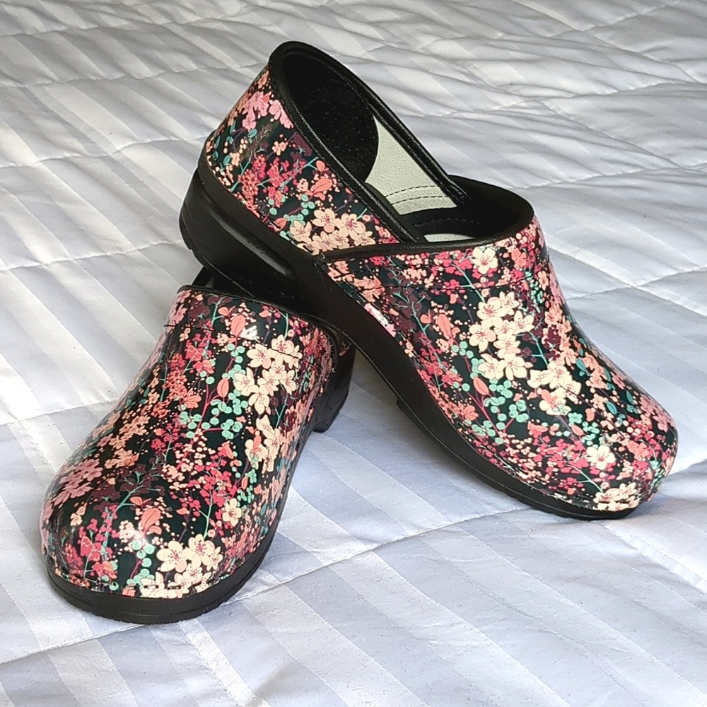 BJORK | NWT Professional "Josee" floral clogs | Swedish Comfort leather - 39/40